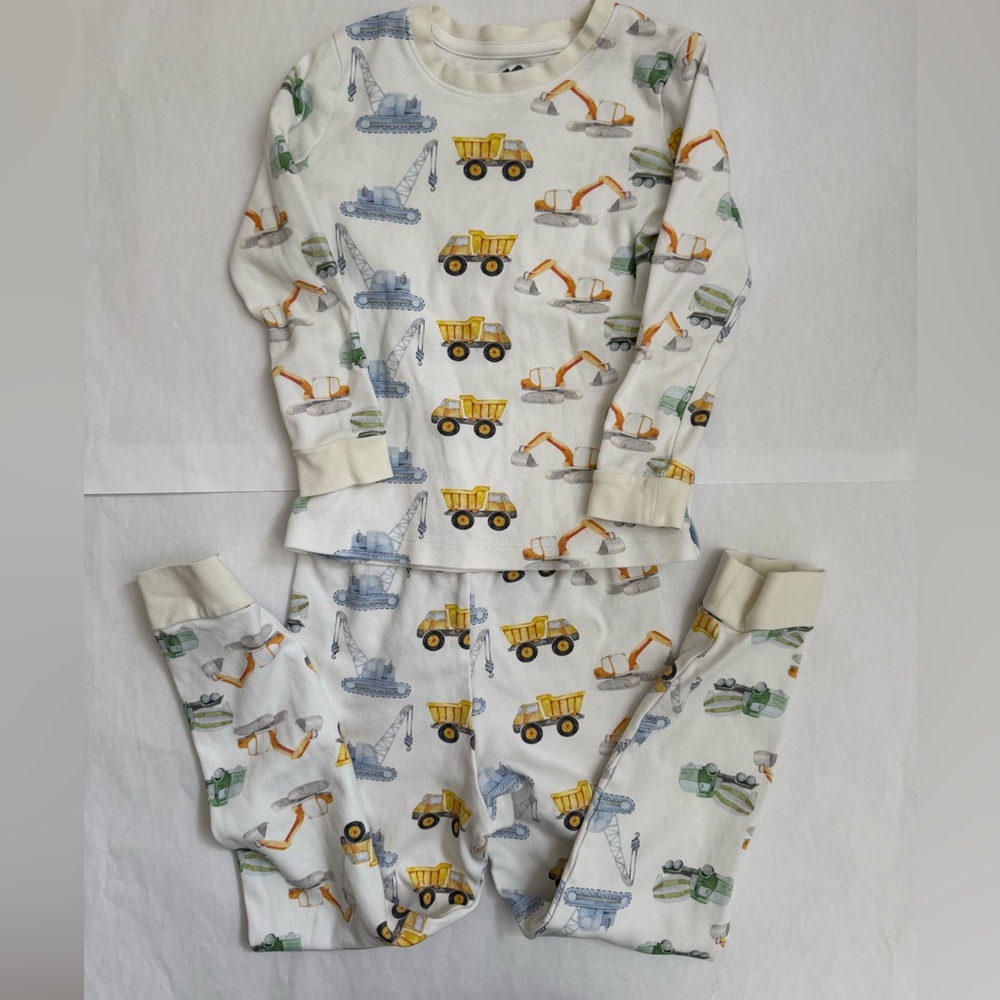 Paper Cape Construction Vehicle Print Kids Pajamas